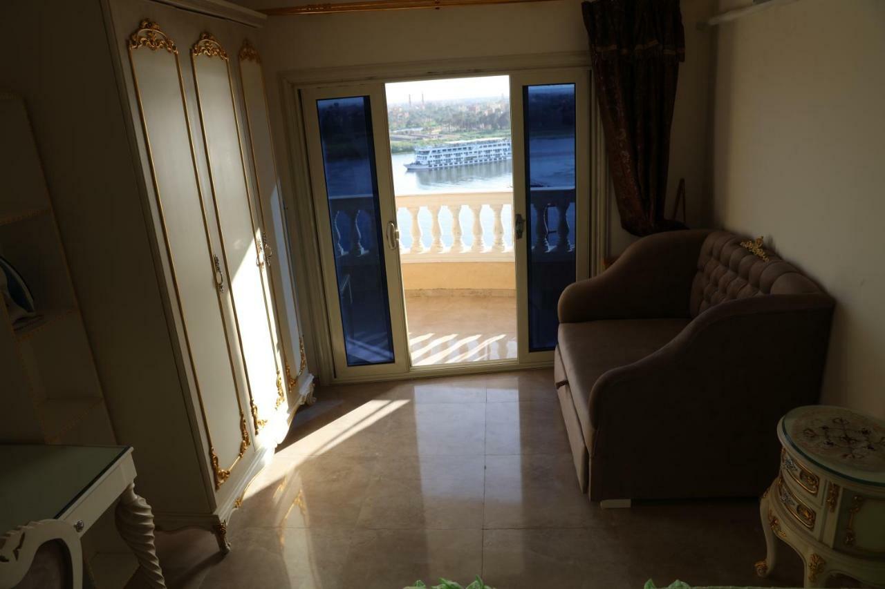 Maadi, Direct Nile River View From All Rooms Cairo Exterior photo